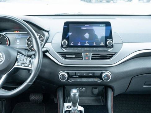 Used 2024 Nissan Altima 2.5 SR image 32