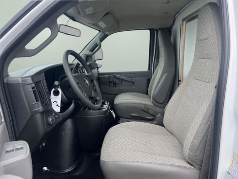 New 2026 Chevrolet Express 3500 w/ Power Convenience Package image 8