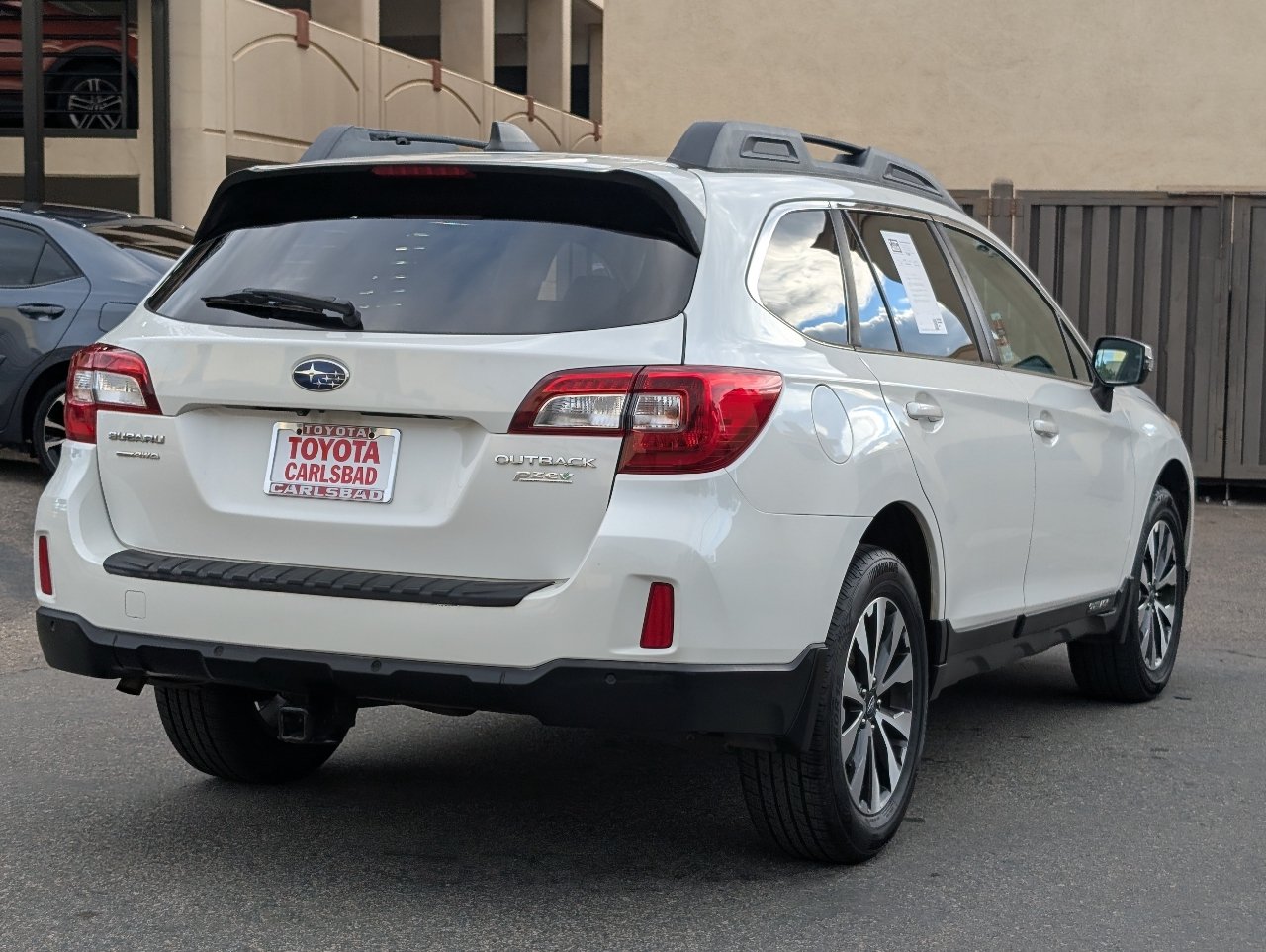 Used 2017 Subaru Outback 2.5i Limited AWD/4WD image 13