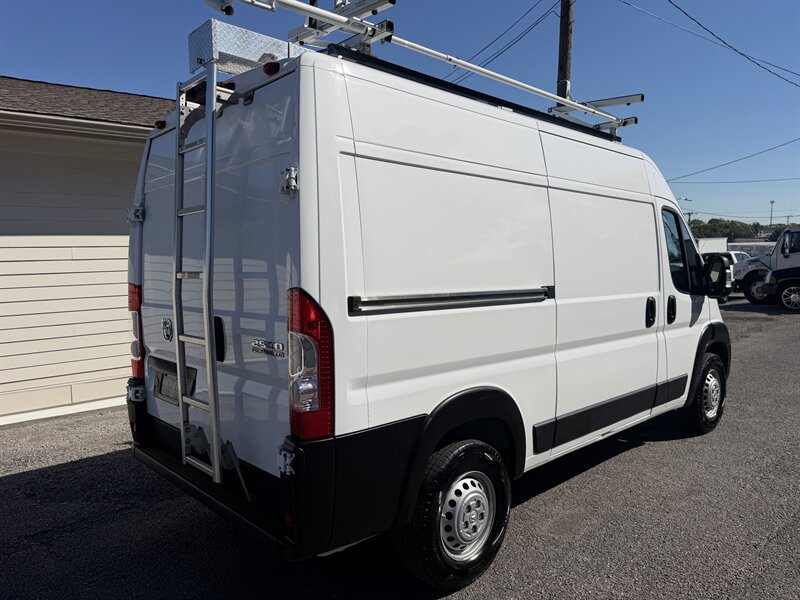 Used 2025 RAM ProMaster 2500 FWD image 23