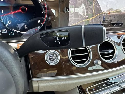 Used 2022 Mercedes-Benz E 350 4MATIC Sedan image 19