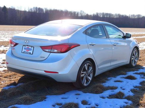 Used 2015 Hyundai Elantra Limited image 6