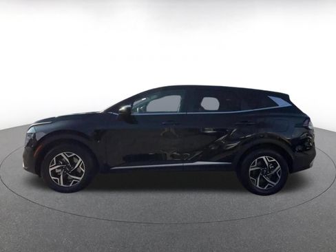 Used 2025 Kia Sportage LX FWD image 8