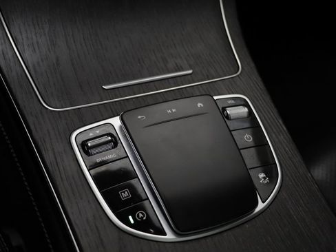 Used 2020 Mercedes-Benz GLC 300 4MATIC image 13