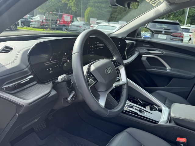 Used 2025 Audi Q5 Premium Plus w/ Premium Plus AWD/4WD image 27