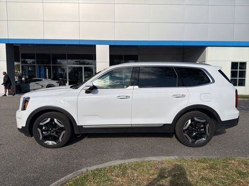 Used 2025 Kia Telluride S image 5