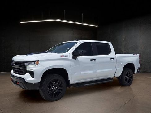 Used 2026 Chevrolet Silverado 1500 LT Trail Boss w/ Convenience Package II AWD/4WD image 3