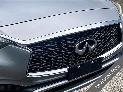 Used 2018 INFINITI QX30 AWD image 24
