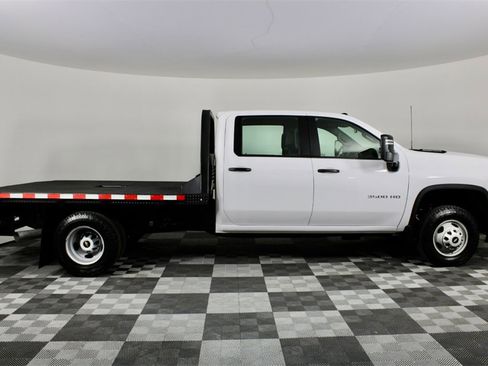 Used 2022 Chevrolet Silverado 3500 W/T w/ WT Fleet Convenience Package image 9