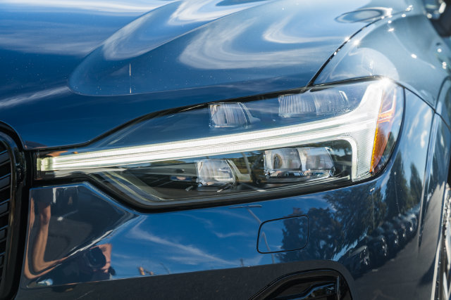 New 2027 Volvo XC60 T8 Plus AWD/4WD image 13