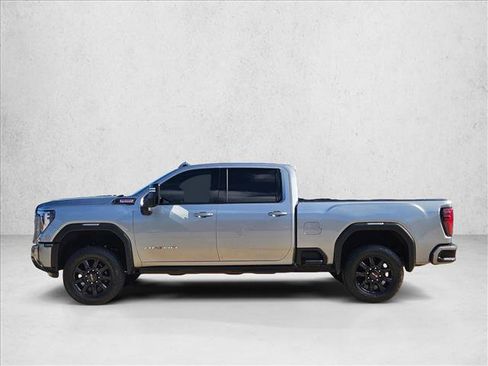 Used 2024 GMC Sierra 2500 AT4 w/ AT4 Premium Plus Package AWD/4WD image 9