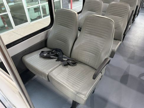 Used 2021 Ford F550 2WD Regular Cab Super Duty image 19