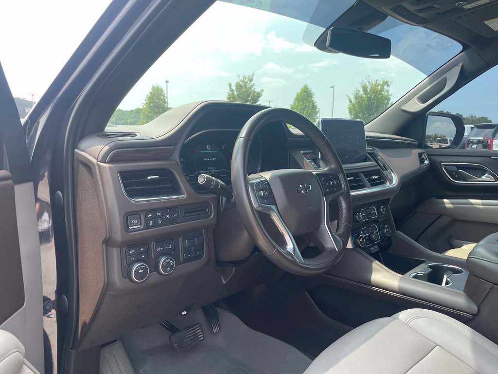 Used 2022 Chevrolet Tahoe Z71 w/ Max Trailering Package AWD/4WD image 2