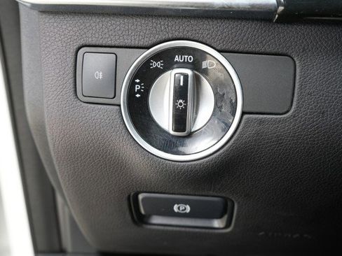 Used 2016 Mercedes-Benz GL 550 4MATIC image 43