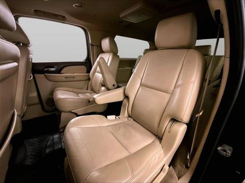 Used 2011 GMC Yukon XL Denali AWD/4WD image 25