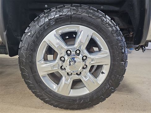 Used 2018 GMC Sierra 2500 Denali image 37