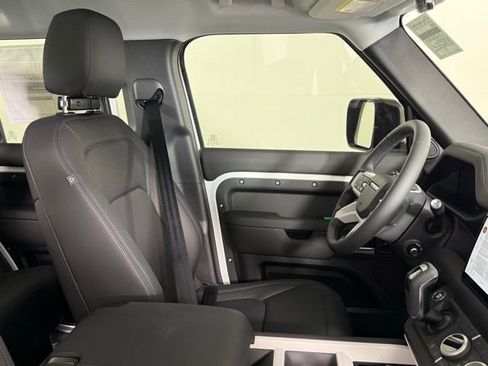 New 2025 Land Rover Defender 110 S image 29
