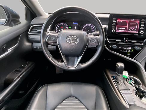 Used 2023 Toyota Camry SE w/ Convenience Package FWD image 6