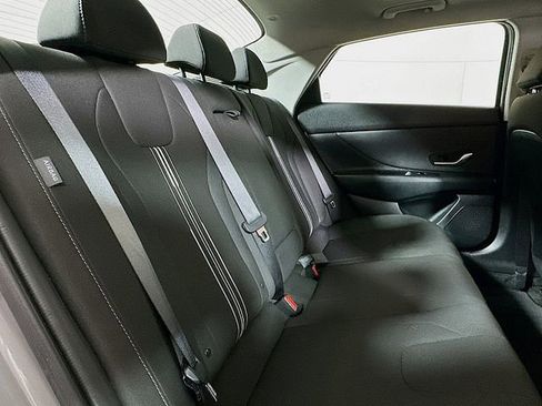 Used 2024 Hyundai Elantra SEL w/ Convenience Package FWD image 29