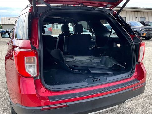 Used 2020 Ford Explorer XLT w/ Equipment Group 202A AWD/4WD image 20