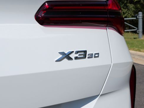 New 2026 BMW X3 xDrive30i w/ M Sport Package AWD/4WD image 11