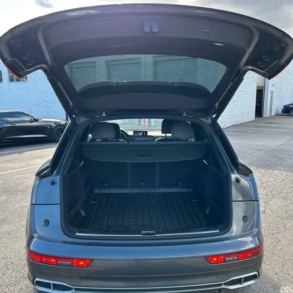 Used 2018 Audi SQ5 Premium Plus w/ S Sport Package AWD/4WD image 11