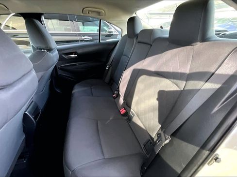 Used 2020 Toyota Corolla LE image 21