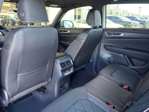 New 2026 Volkswagen Atlas Cross Sport SEL Premium R-Line AWD/4WD image 30