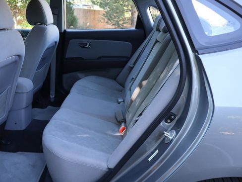 Used 2010 Hyundai Elantra SE FWD image 20