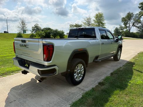Used 2022 GMC Sierra 3500 Denali w/ Technology Package AWD/4WD image 5