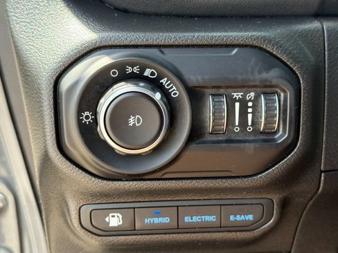 Used 2021 Jeep Wrangler Unlimited Rubicon 4xe w/ Steel Bumper Group AWD/4WD image 28