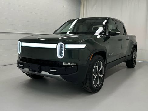 Used 2023 Rivian R1T Adventure image 4