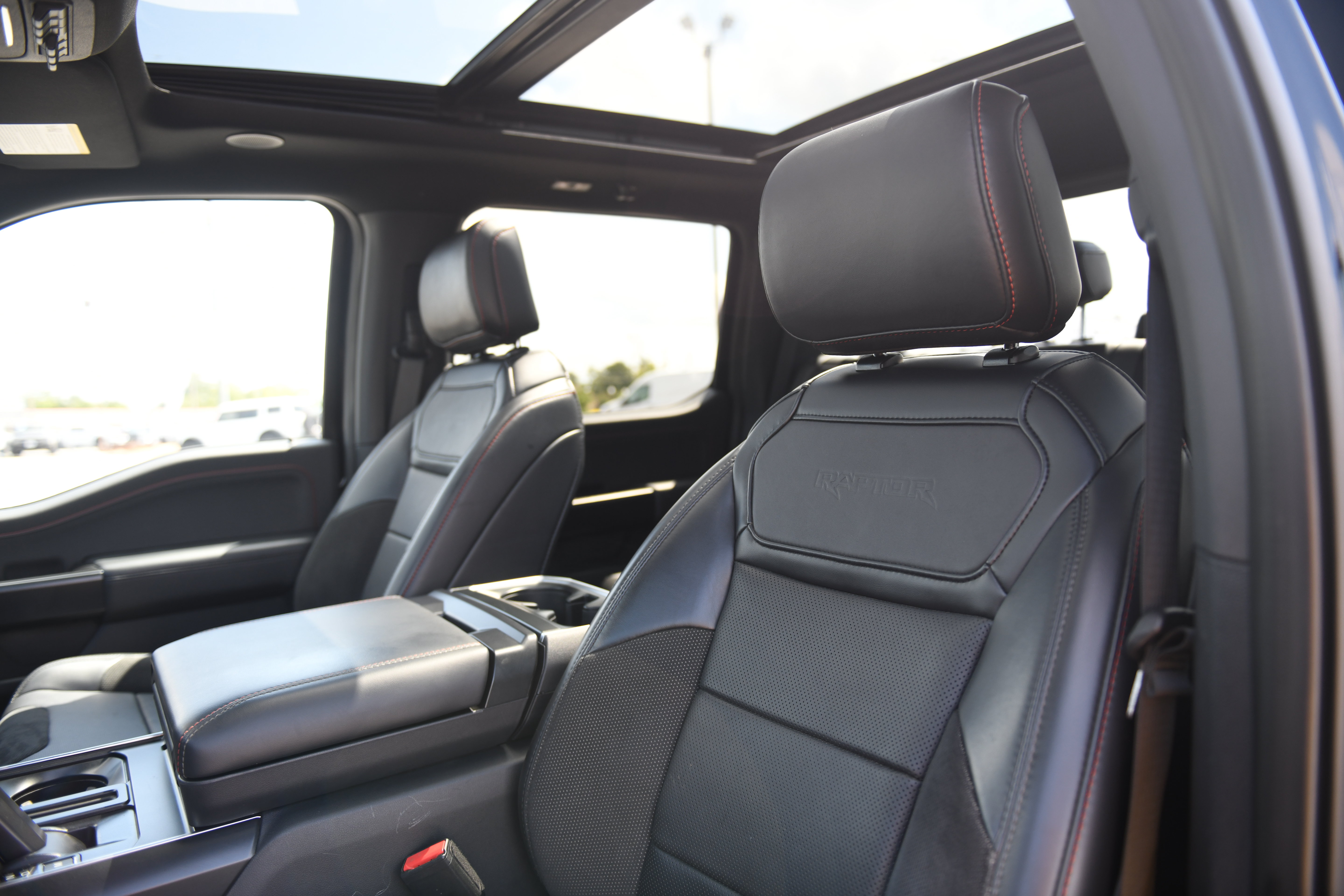 Used 2025 Ford F150 Raptor AWD/4WD image 15