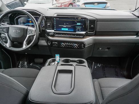 Used 2022 Chevrolet Silverado 1500 RST AWD/4WD image 14
