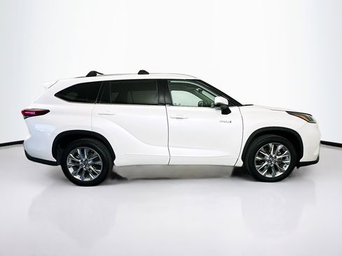 Used 2020 Toyota Highlander Limited image 10