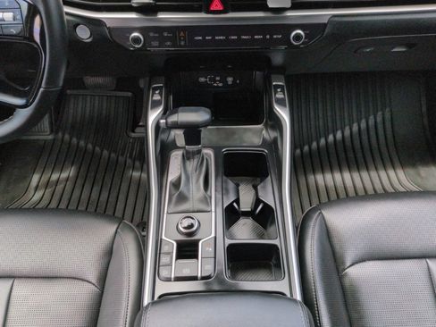 Certified 2026 Kia Sorento S FWD image 23