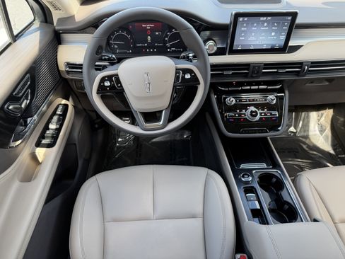 Used 2022 Lincoln Corsair FWD image 14