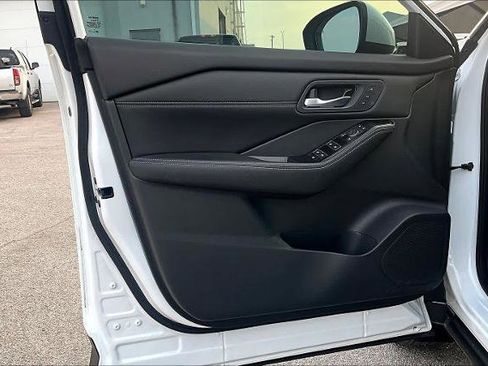 Certified 2024 Nissan Rogue SL w/ SL Premium Package image 21