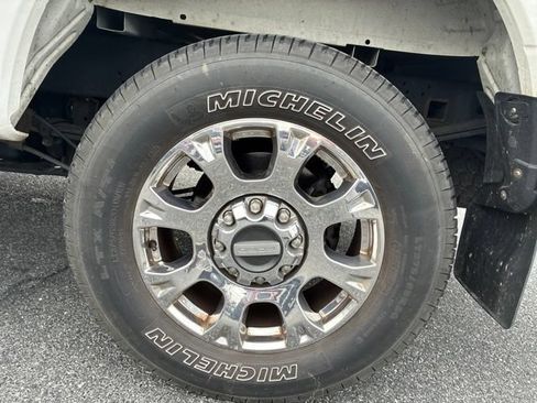 Used 2020 Ford F250 Lariat w/ Chrome Package AWD/4WD image 13