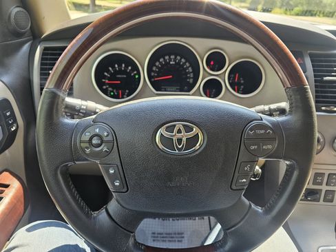 Used 2011 Toyota Sequoia Platinum AWD/4WD image 14