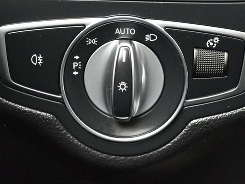 Used 2021 Mercedes-Benz C 300 Sedan w/ Premium Package image 27