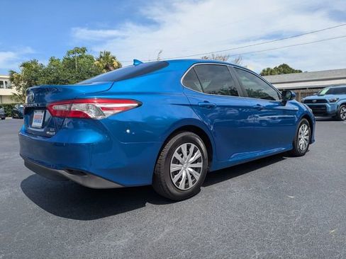 Used 2019 Toyota Camry LE w/ Sunroof Package FWD image 4