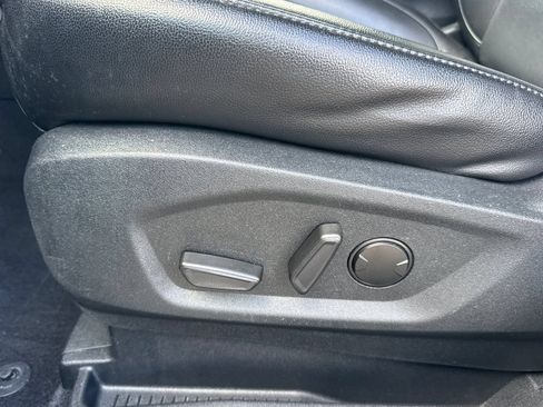 Used 2022 Ford Edge Titanium AWD/4WD image 13