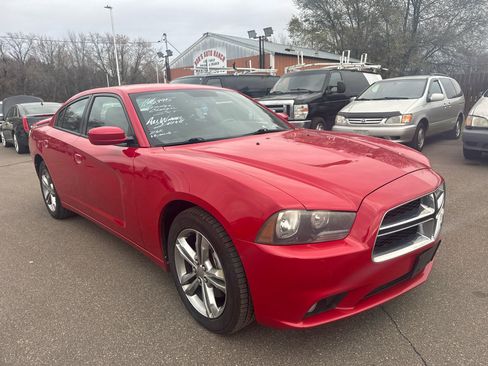 Used 2012 Dodge Charger SXT image 3