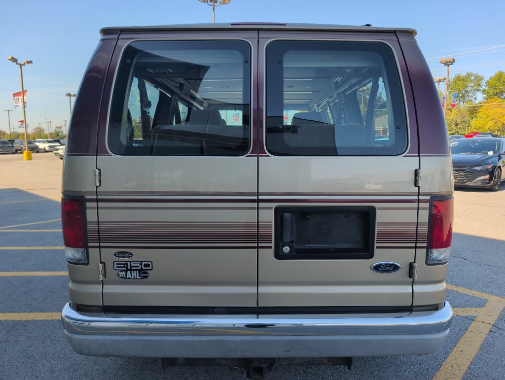 Used 1999 Ford E-150 and Econoline 150 RWD image 6