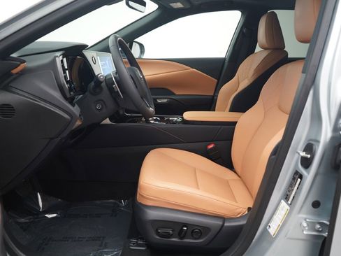 Used 2025 Lexus RX 350 FWD w/ Technology Package image 6