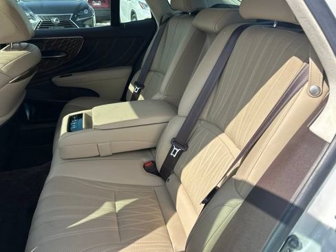 Used 2020 Lexus LS 500 w/ Interior Upgrade Package RWD image 9
