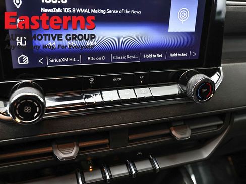 Used 2023 Chevrolet Colorado W/T image 18