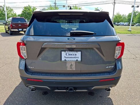 Used 2023 Ford Explorer XLT w/ Equipment Group 202A AWD/4WD image 5