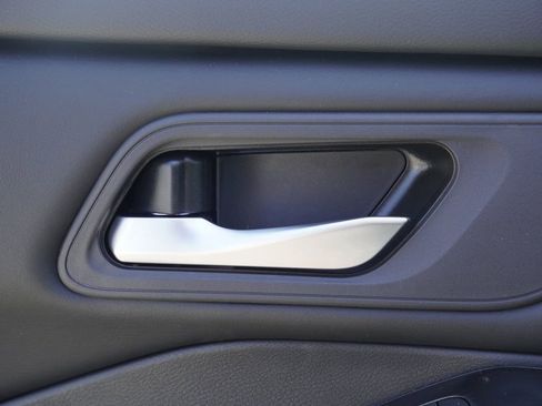 New 2026 Nissan Rogue SV FWD image 8